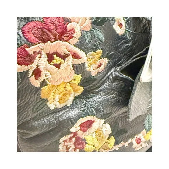 Zara Trafaluc Floral Embroidered Black Buckle Booties size 40 9USA - Picture 6 of 11